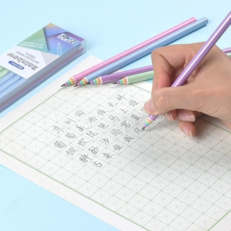 Crayons Enfants Arc-en-Ciel – Pack de 12 | Mine HB | Écologiques & Non Toxiques | Écriture et Dessin