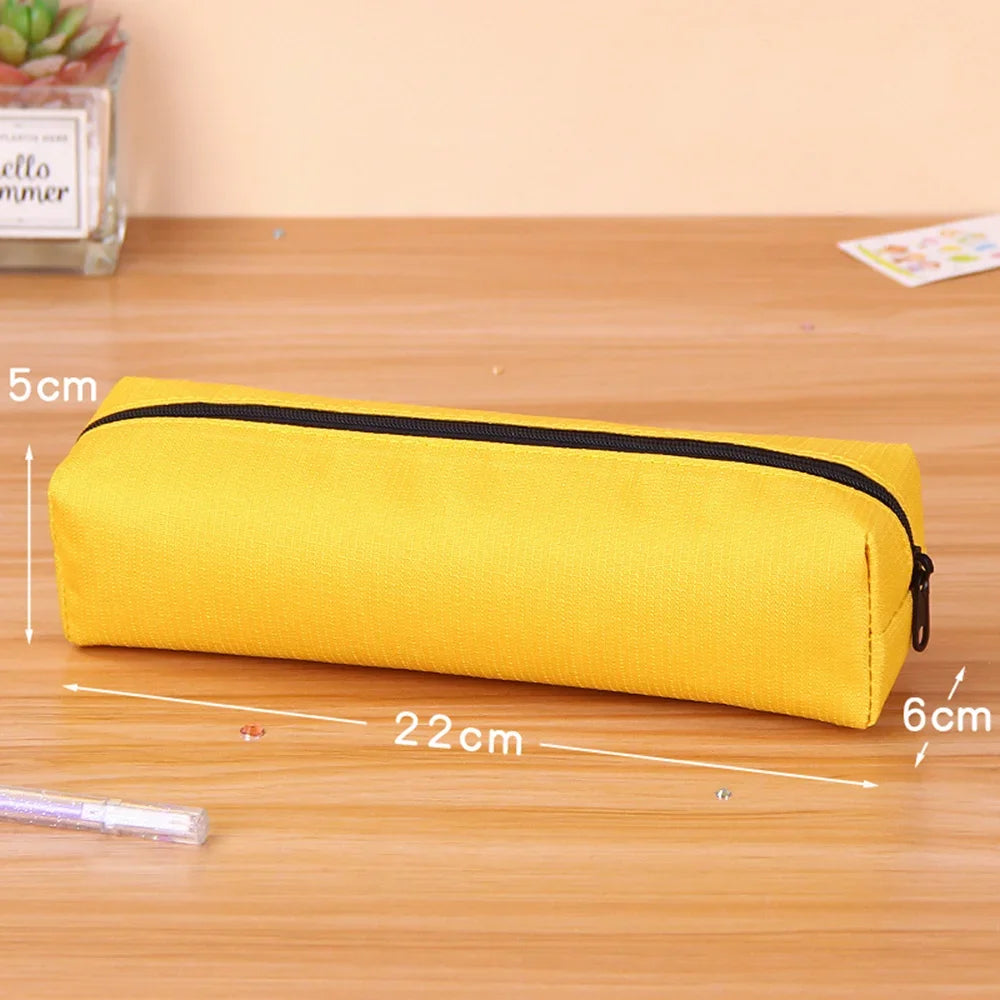 Trousse Unicolore à Fermeture Éclair – Grande Capacité | Style Simple et Élégant | Fournitures Scolaires & Trousse de Maquillage