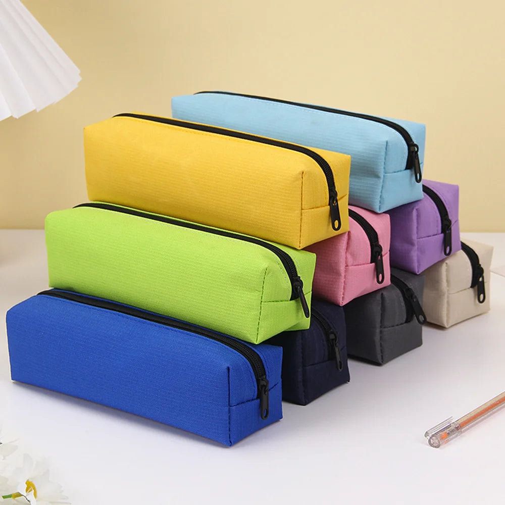 Trousse Unicolore à Fermeture Éclair – Grande Capacité | Style Simple et Élégant | Fournitures Scolaires & Trousse de Maquillage
