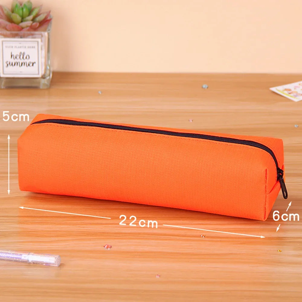 Trousse Unicolore à Fermeture Éclair – Grande Capacité | Style Simple et Élégant | Fournitures Scolaires & Trousse de Maquillage